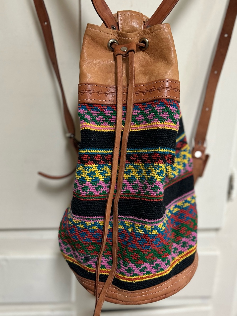 Vintage Bucket Backpack Drawstring Bag Leather Tribal Aztec Boho Festival 90’s - Picture 2 of 7